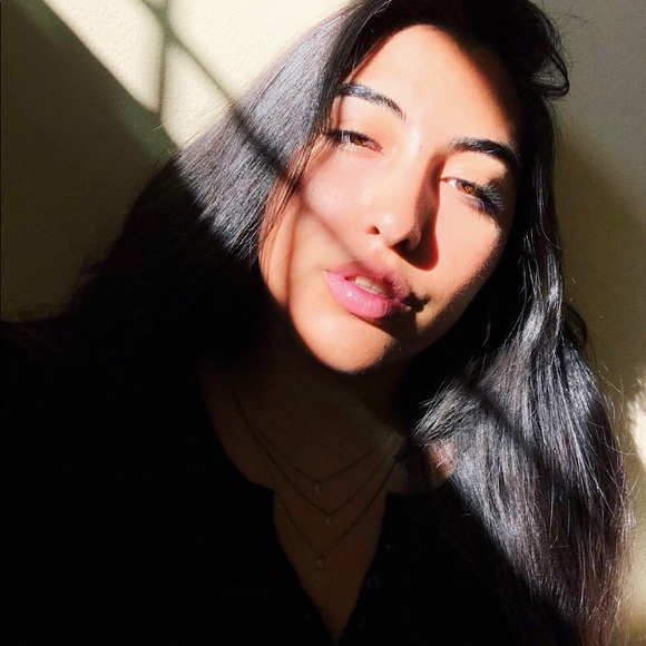 MEET THE POSHER - Picture 2 of 4